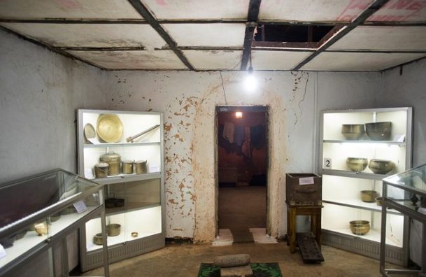 a-new-leaf_the-caravan-magazine_may-2017_04-1-670x435